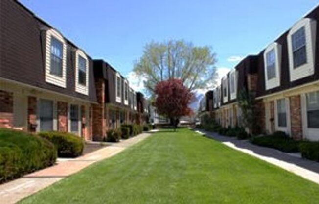 2 beds, 1.5 baths, 1,040 sqft, $1,425, Unit 03