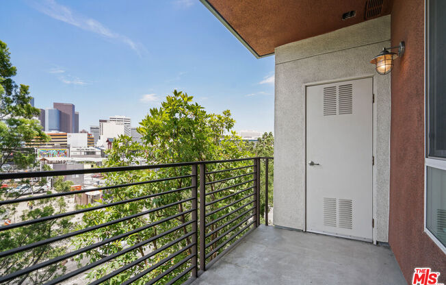 1 bed, 1 bath, 735 sqft, $2,500, Unit 308