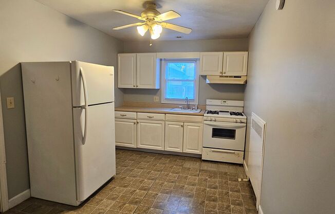 1 bed, 1 bath, $695, Unit Unit 7