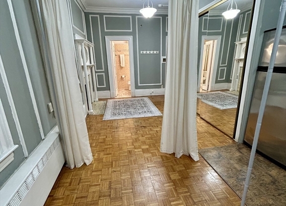 Studio, 1 bath, 330 sqft, $2,500, Unit 4Q