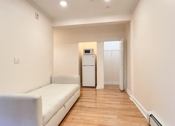 219 Commonwealth Ave