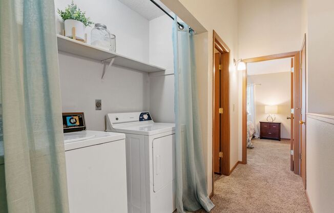 2 beds, 1.5 baths, 1,412 sqft, $1,895, Unit 05 2298