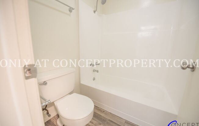 2 beds, 1 bath, 970 sqft, $1,299, Unit 17 PR