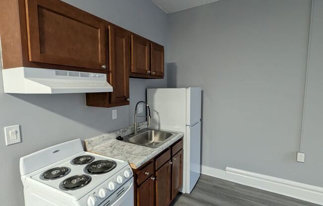 2 beds, 1 bath, 775 sqft, $1,100, Unit 238
