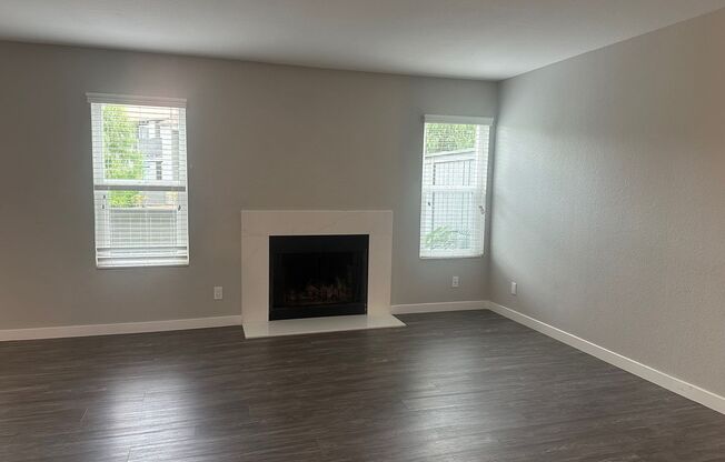 2 beds, 2 baths, 986 sqft, $2,795, Unit 339