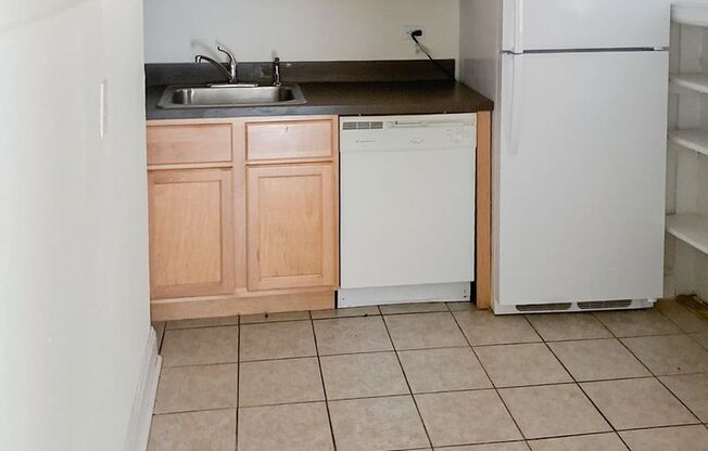2 beds, 1 bath, 1,030 sqft, $1,635, Unit 1926-G