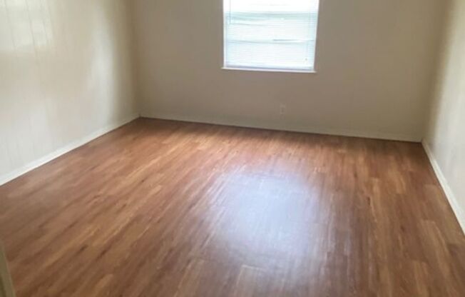 ONE BEDROOM APARTMENT BY TWU