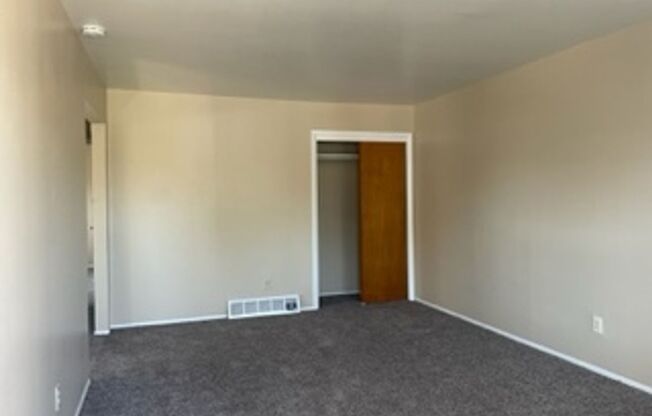 Apartment For Lease