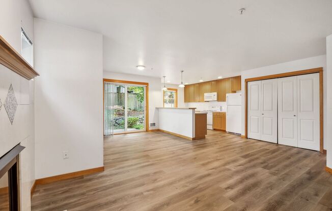 2-Bedroom Apartment for Rent at North Admiral Court - West Seattle