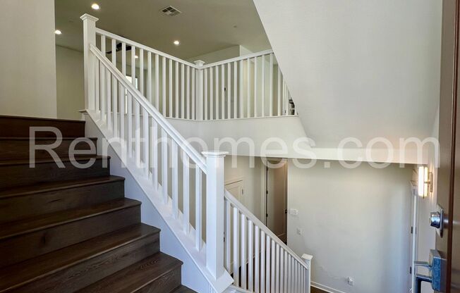 Del Sur, 15113 Lincoln Loop, Wood Floors, Granite Counters, Loft, Den / Office and an Attached 2 Car Garage with Opener.