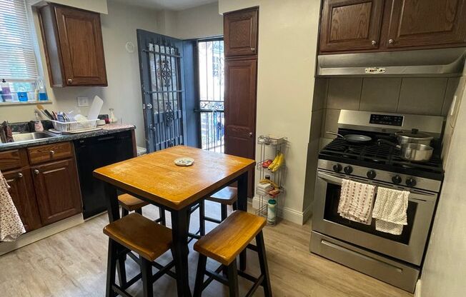 3 beds, 1 bath, $2,250, Unit #1