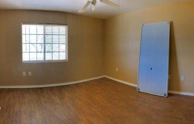 3 beds, 2 baths, 1,140 sqft, $1,350