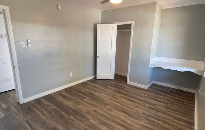 2 beds, 1 bath, $1,250, Unit Forg2126B