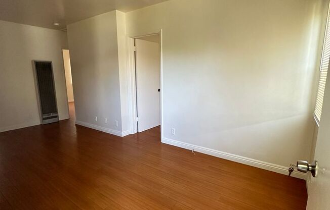 2 beds, 1 bath, $2,200