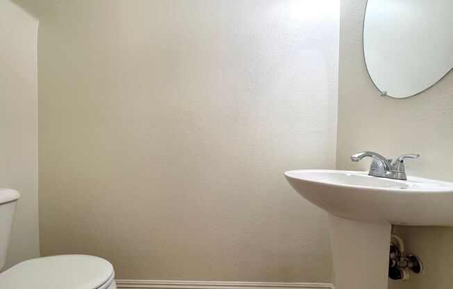 3 beds, 2.5 baths, $1,895