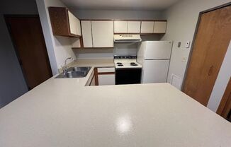 1 bed, 1 bath, 575 sqft, $700, Unit 407