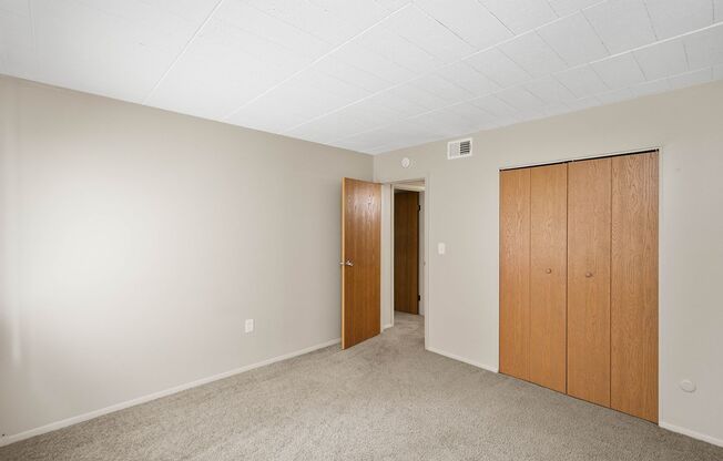 2 beds, 1 bath, 900 sqft, $1,049, Unit 108 D