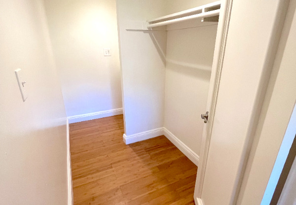 2 beds, 1.5 baths, 950 sqft, $4,195