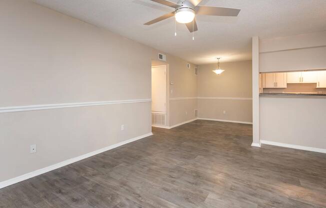 1 bed, 1 bath, 694 sqft, $910