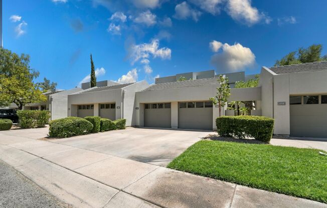 Beautiful 2-Bed, 2-Bath Condo in Gainey Ranch!