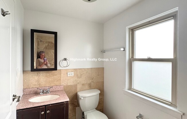 7630 1/2 N Milwaukee Ave
