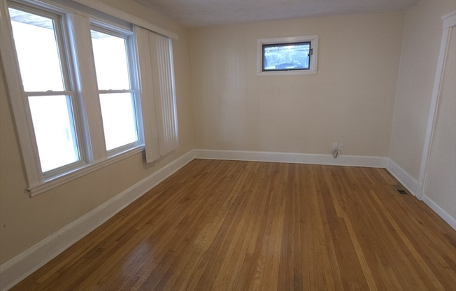 10 12 ALCOTT PARK