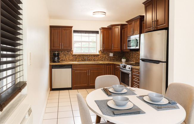 3270 West Trade Avenue