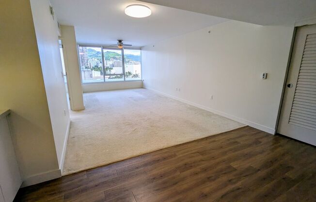 Symphony 2 Bed, 2 Bath, 1 Parking, Mountain views in Kakaako