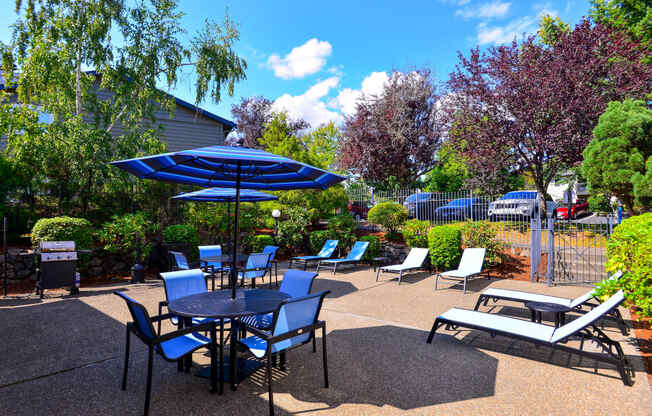 The Reserve at Bucklin Hill Apartments outdoor seating