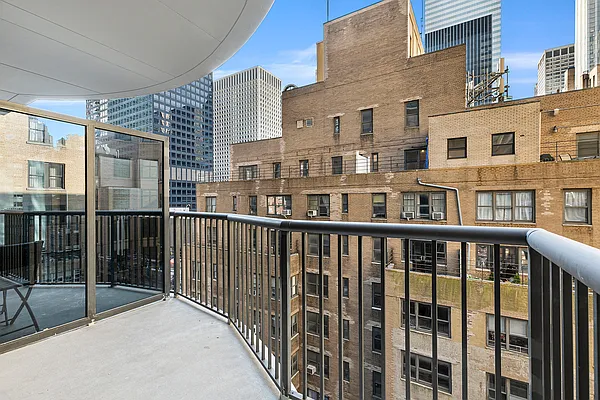 Studio, 1 bath, $7,700, Unit 25B