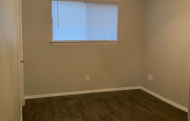 1 bed, 1 bath, 525 sqft, $1,200, Unit 212