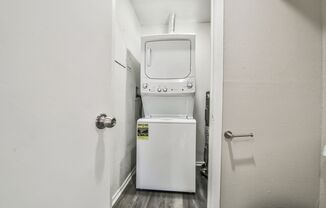 2 beds, 1.5 baths, 1,100 sqft, $915, Unit 503