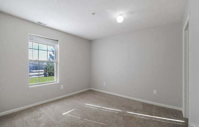 Bedrooms with walk in closets in Kalamazoo. Bedrooms for rent near WMU