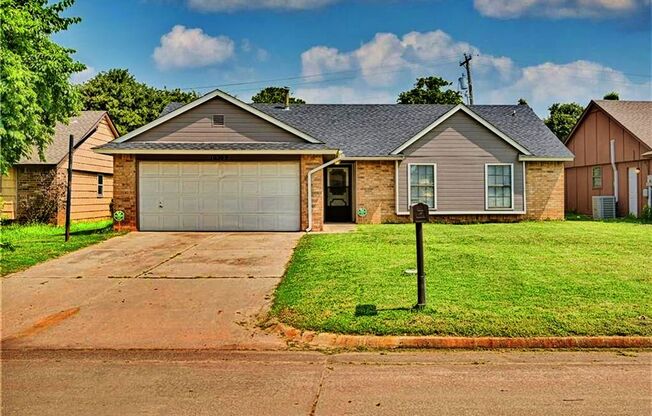 Gorgeous 3 bed/2 bath home in MWC!!