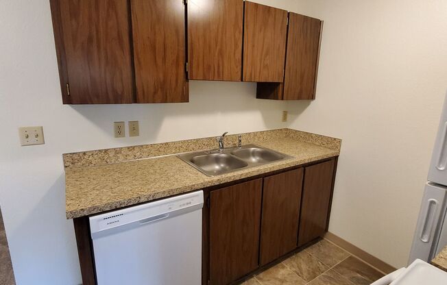 1 bed, 1 bath, 580 sqft, $995, Unit 26