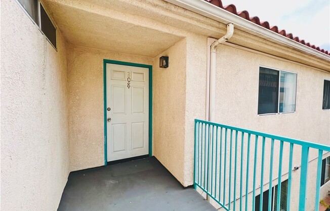 1121 OBISPO AVE #209