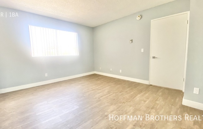 662 W 12 ST