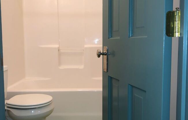 1 bed, 1 bath, 660 sqft, $1,795, Unit Apt. B