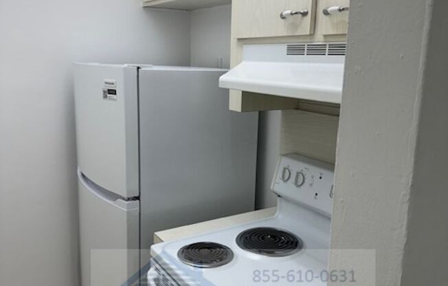 Studio, 1 bath, 444 sqft, $1,425, Unit 103