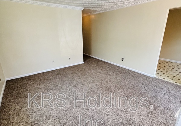 806 WHITEHEAD AVE