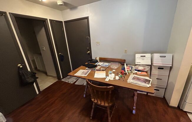 1 bed, 1 bath, $995, Unit 213