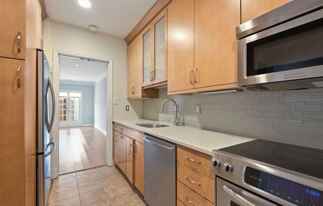 2 beds, 2.5 baths, $4,099, Unit UNIT D