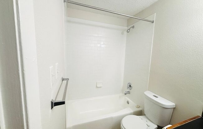 1 bed, 1 bath, 572 sqft, $1,299, Unit WIL-127
