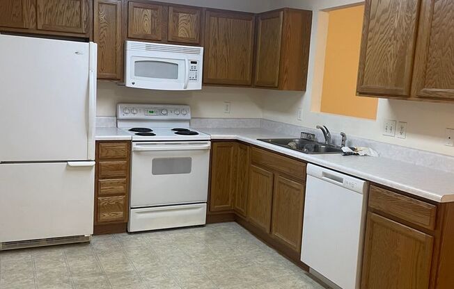 2 beds, 2 baths, $1,500