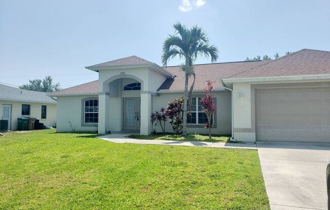 Pool Home 3 Bedroom 2 Bath close to shopping!!!