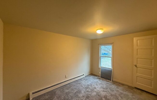 1 bed, 1 bath, $1,000, Unit 2B