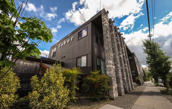 15 NE 57 AVE