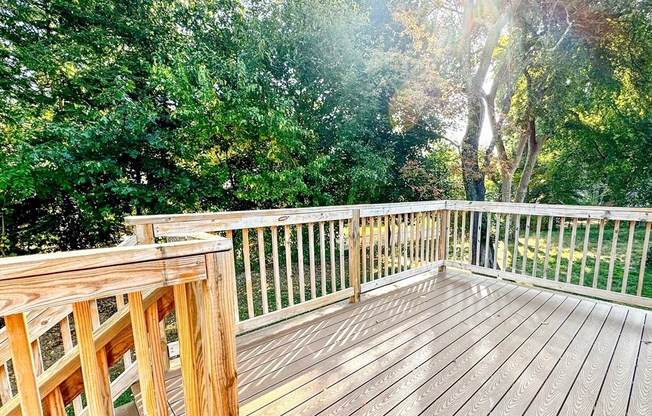 92 WOODCLIFF RD