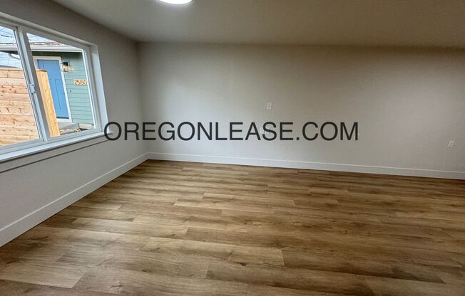 2 beds, 1 bath, 1,053 sqft, $2,195, Unit 2550 1/2 Edision