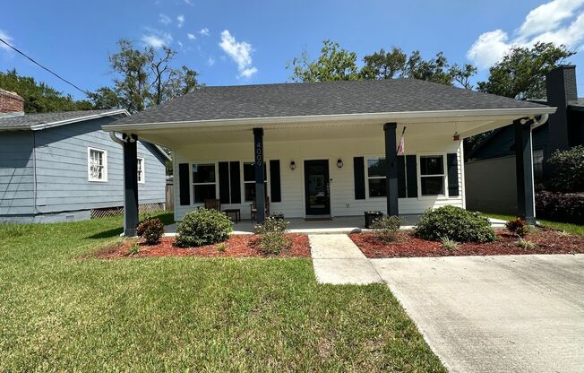 Adorable, Newer Home in Murray Hill!